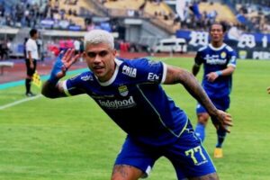 Ciro-Henrique-Alves-Ferreira-e-Silva-alias-Ciro-Alves-600x399