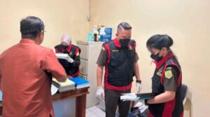 PENGGELEDAHAN-Kejari-Gorontalo-Utara-saat-menggeledah-Kantor-CV-Nafa-Karya