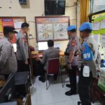 Tingkatkan Mutu Pelayanan, Wakapolres Luwu Utara Laksanakan Sidak Pelayanan Publik dan Piket Fungsi