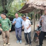 Hibur Pengunjung Wisata di Tamboke, Andi Rahim “Konser Dadakan” Bikin Suasana Pecah Meriah