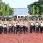 Penyerahan Penghargaan Pelaksanaan Operasi Ketupat 2026, Kapolda Sulsel Apresiasi Kinerja Polres Jajaran