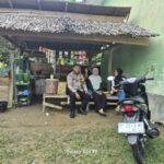 Sambang dan Penggalangan, Bhabinkamtibmas Baebunta Perkuat Sinergi Kamtibmas dengan Warga