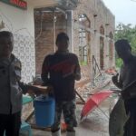 Bhabinkamtibmas Masamba Hadir di Tengah Warga, Dukung Gotong Royong Pembangunan Masjid