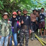 UPT Pariwisata, Pemdes, dan Warga Pincara Gotong Royong Buka Jalur Jembatan yang Rusak